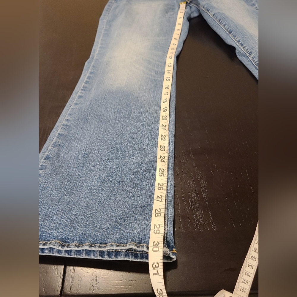 Levi's DENIZEN Curvy Bootcut Jeans In Light Wash, 26 x 32 - Picture 9 of 13